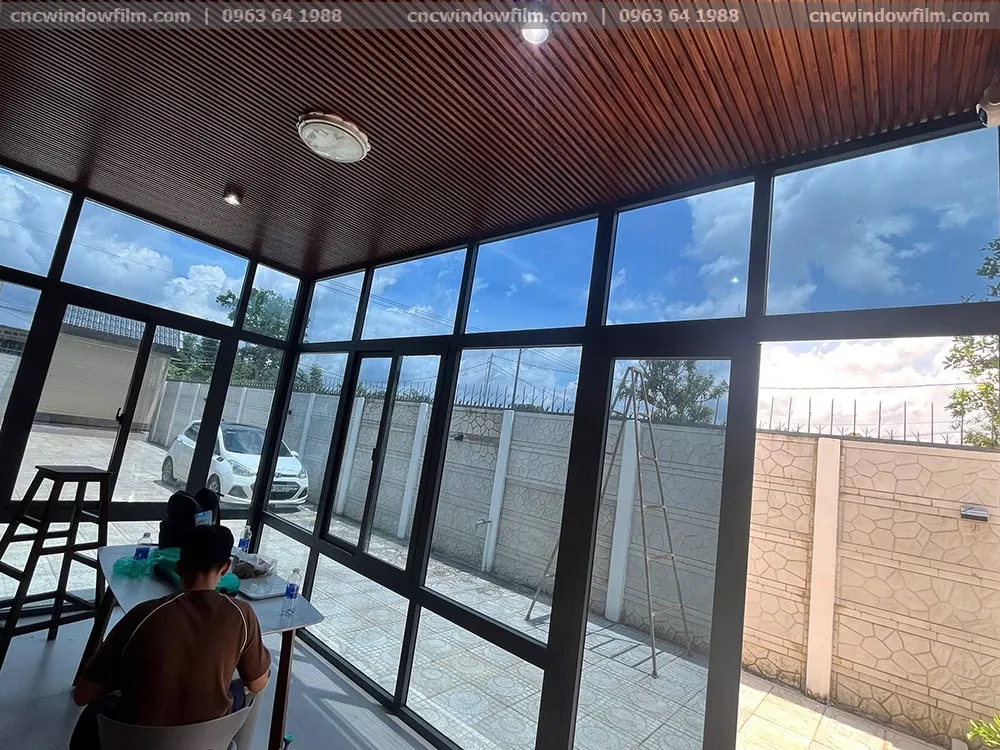 Dán kính cách nhiệt