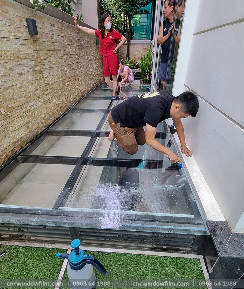 Dán bảo vệ kính